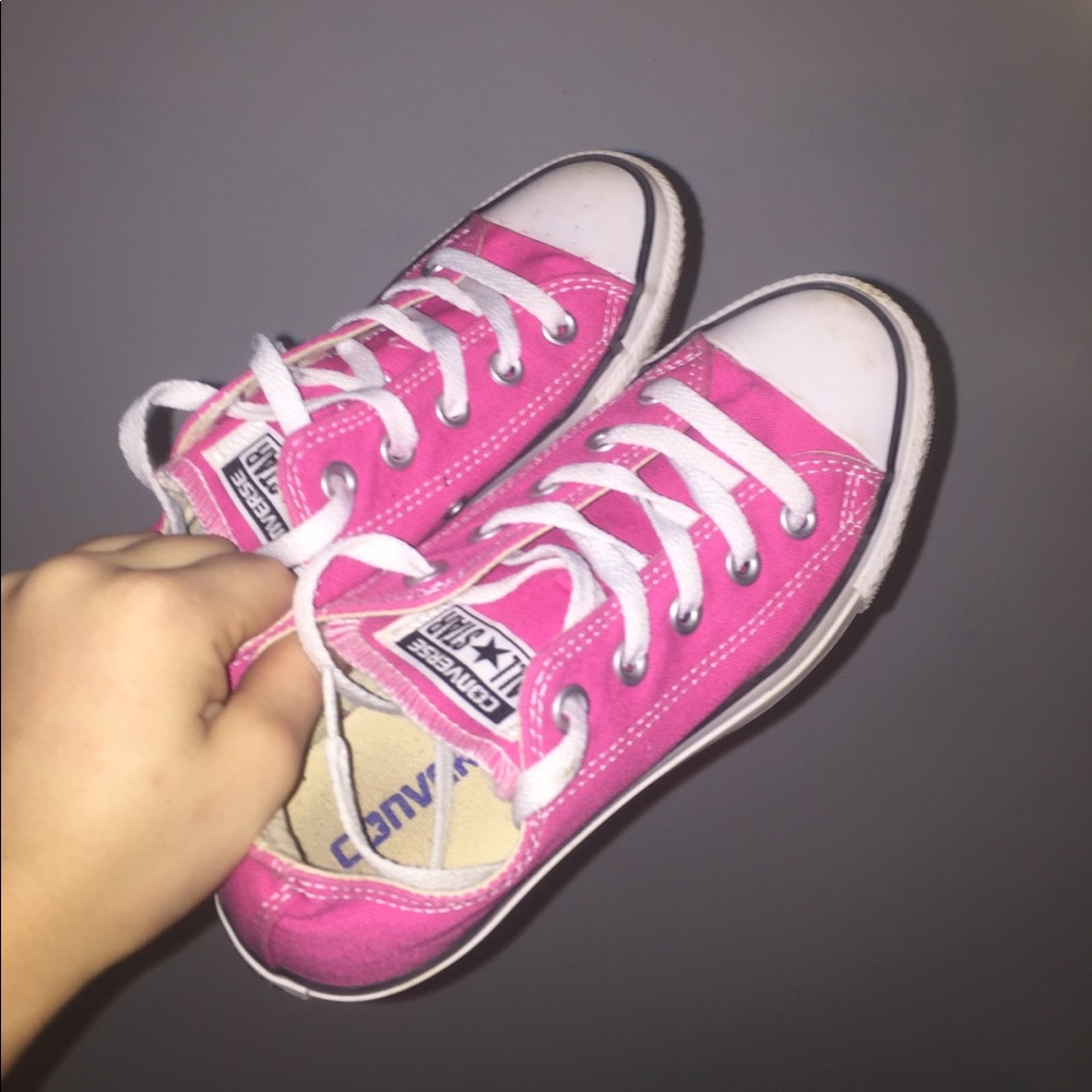 Pink converse